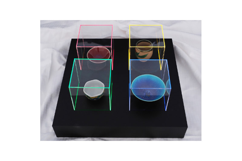 アクリル展示ケース LED照明付ミニサイズケースと台座のセット 1セット(4ケース＋台座)