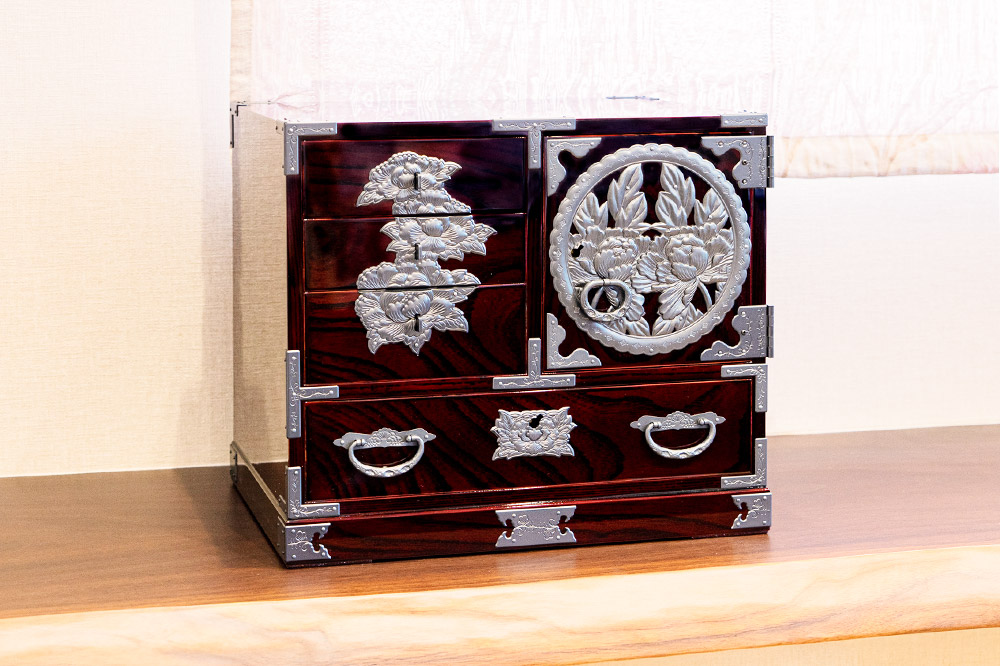 仙台箪笥 片開小箪笥 木地呂漆塗り