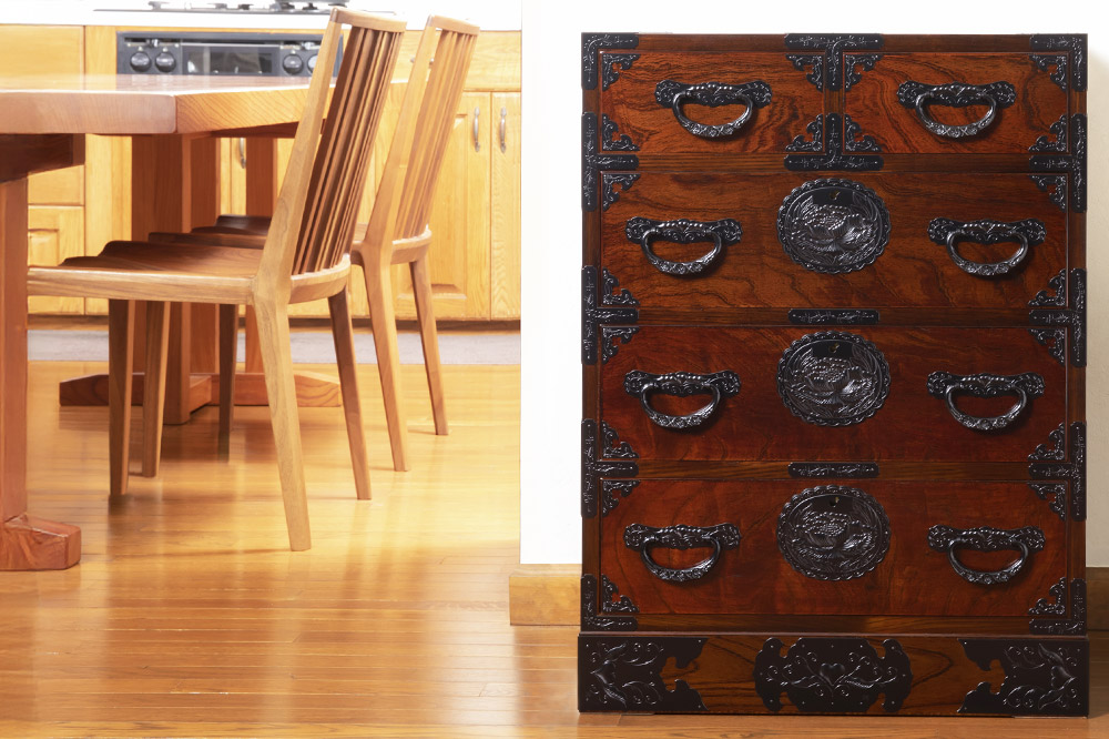 仙台箪笥 五ツ抽箪笥 拭き漆塗り (申込書返送後、1ヶ月～6ヶ月程度でお届け)