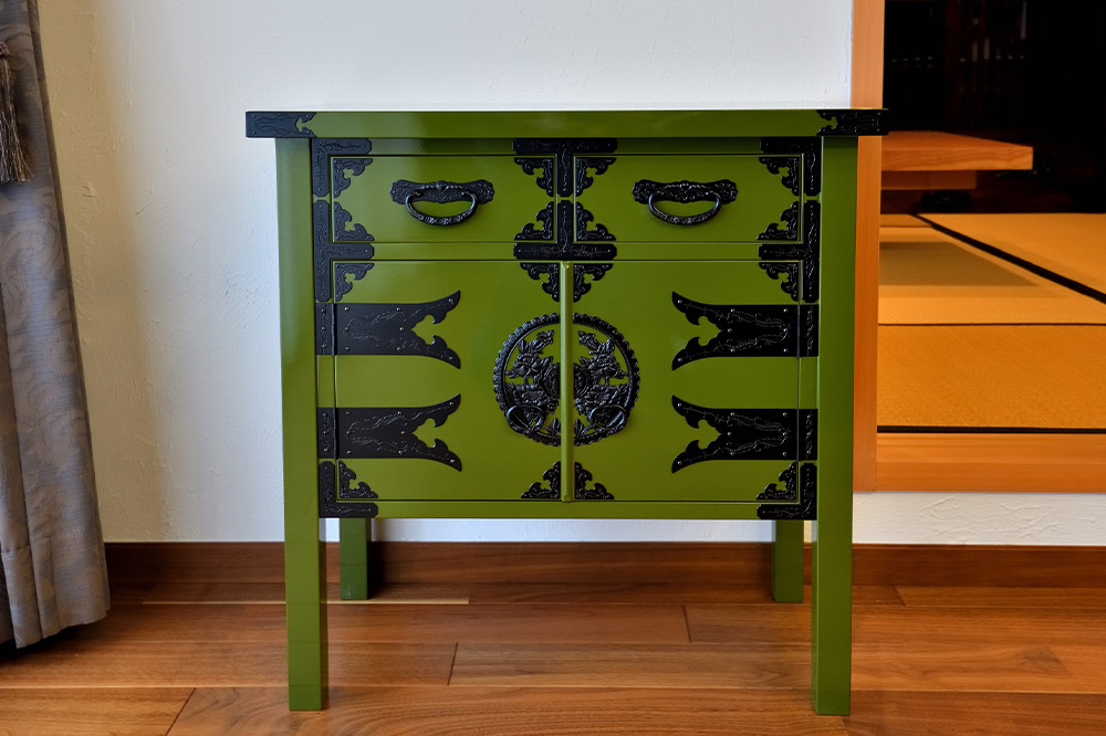 仙台箪笥 両開コンソール 常盤色漆塗り KB-131（お申込書返送後3ヵ月～8ヵ月程度でお届け）