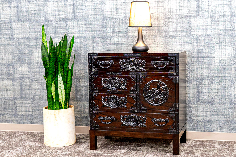 仙台箪笥 脚付帳場箪笥 拭き漆塗り KC-19B （申込書返送後、1ヶ月～6ヶ月程度でお届け） 欅産業 たんす 家具 収納 インテリア