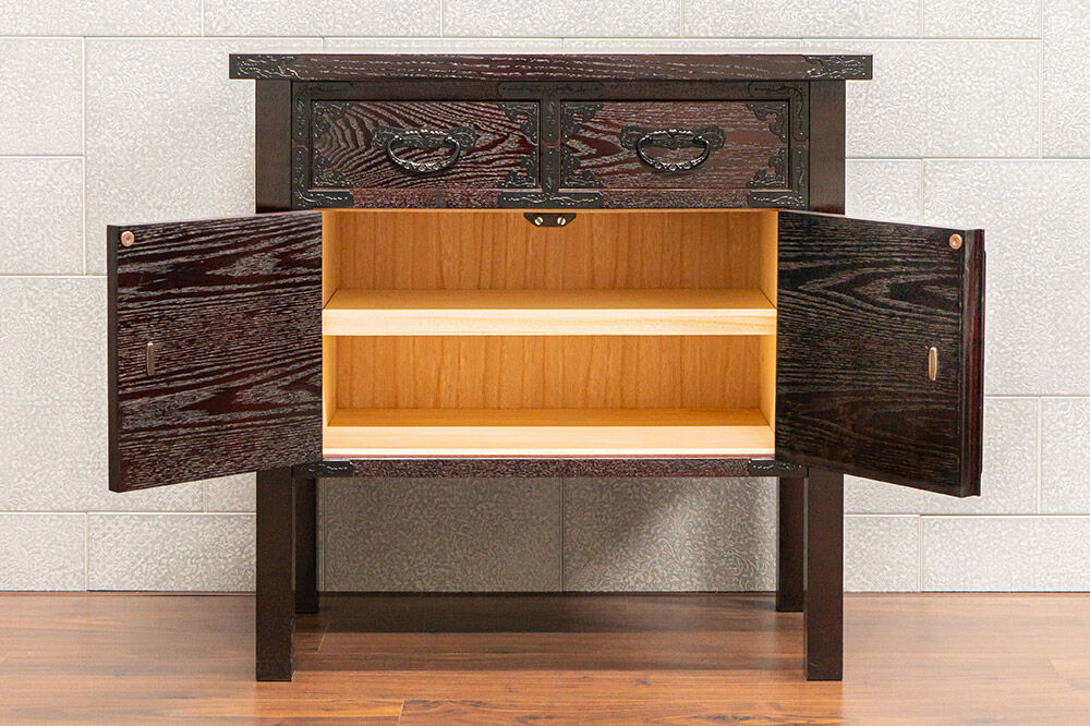 仙台箪笥 両開コンソール 拭き漆調 KH-131（お申込書返送後1ヶ月～5ヶ月程度でお届け） 欅産業 職人 おすすめ 船箪笥 [インテリア タンス 収納 家具 和 モダン 高級 和箪笥 小箪笥 伝統 工芸品 仏壇 仏具 神具 飾り棚 欅 漆塗 彫金 金具 装飾 仙台箪笥 船箪笥 舟箪笥 宮城 利府 欅産業]