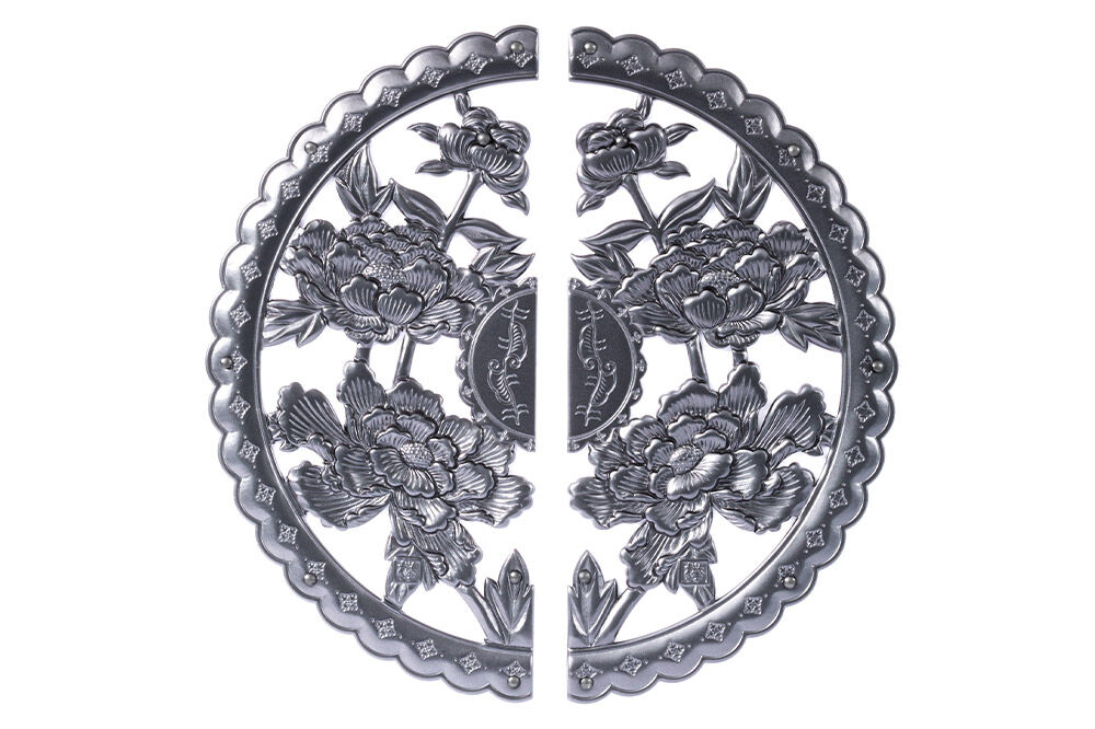 仙台箪笥 仙台仏壇23号 中2段 木地呂漆調ウレタン塗装 KHB-114D （申込書返送後、1ヶ月～6ヶ月程度でお届け） 欅産業 職人 おすすめ 船箪笥 [インテリア タンス 収納 家具 和 モダン 高級 和箪笥 小箪笥 伝統 工芸品 仏壇 仏具 神具 飾り棚 欅 漆塗 彫金 金具 装飾 仙台箪笥 船箪笥 舟箪笥 宮城 利府 欅産業]