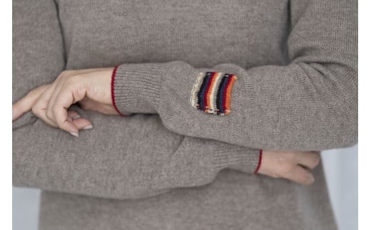 ラウンドネックプルオーバー(ブルー)女性用サイズ:S(36)≪白田のカシミヤ≫