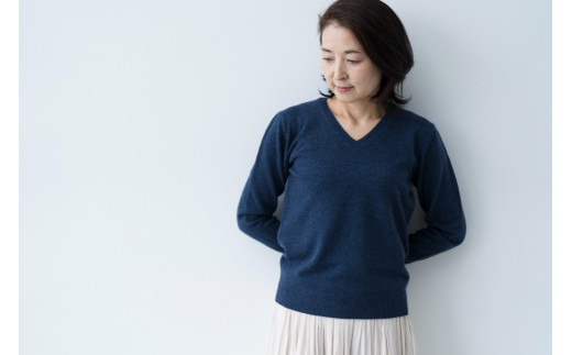 Vネックプルオーバー 度詰（ブルー ）女性用サイズ:L(40)≪白田のカシミヤ≫
