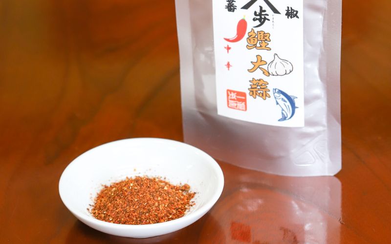 唐辛子 6種類セット （七香、雷、武士、鰹大蒜、あおさ、壱味） 各15g 計90g / 唐辛子 香辛料 スパイス 薬味 調味料 味付け 辛味 ピリ辛 農福  【alc003】