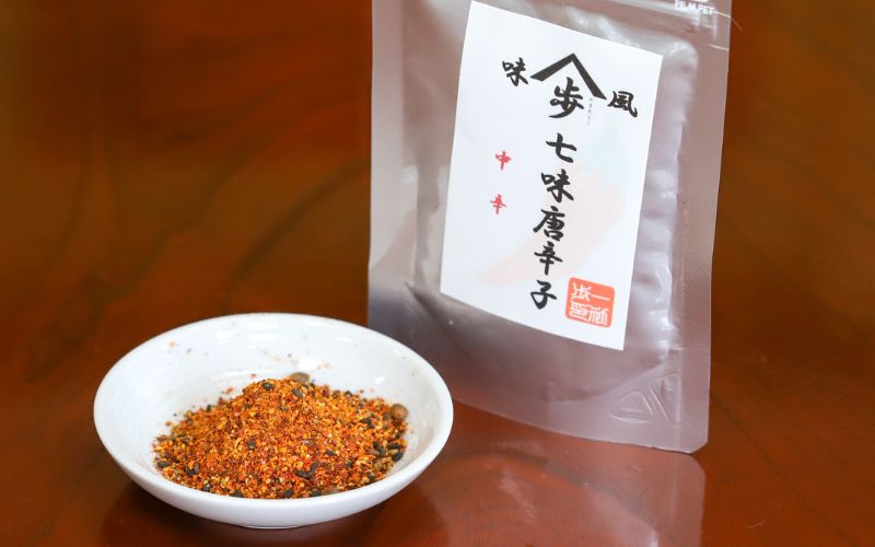 唐辛子 6種類セット （七香、雷、武士、鰹大蒜、あおさ、壱味） 各15g 計90g / 唐辛子 香辛料 スパイス 薬味 調味料 味付け 辛味 ピリ辛 農福  【alc003】