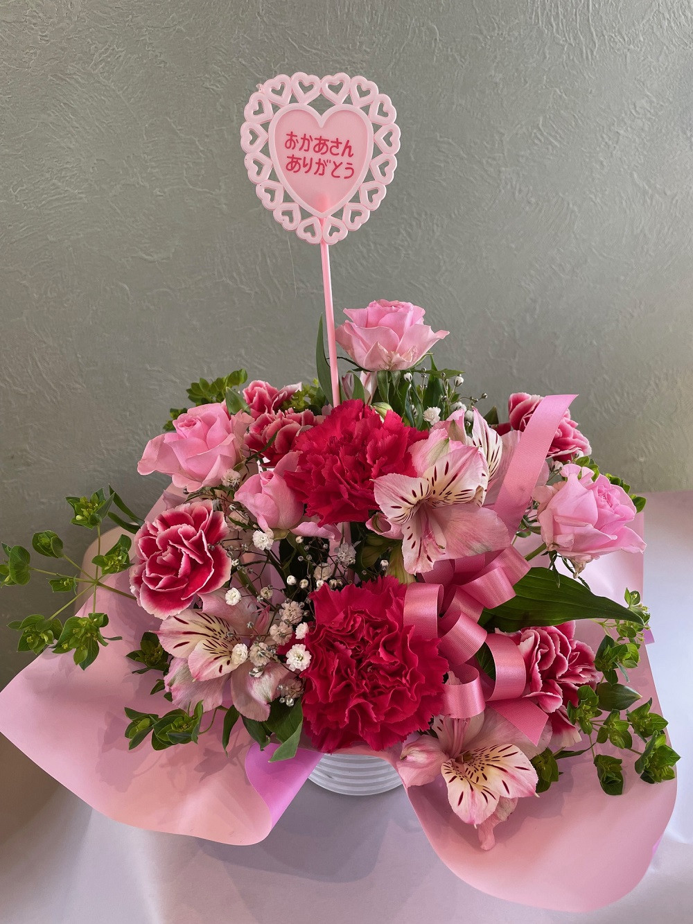 「母の日」に感謝の心を込めて贈る～生花アレンジメント～ピンク系