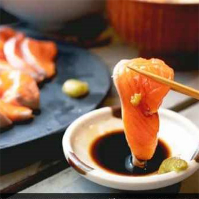 養殖銀鮭「銀王」刺身用サク2本(半身1枚分)　約700g【配送不可地域：離島】