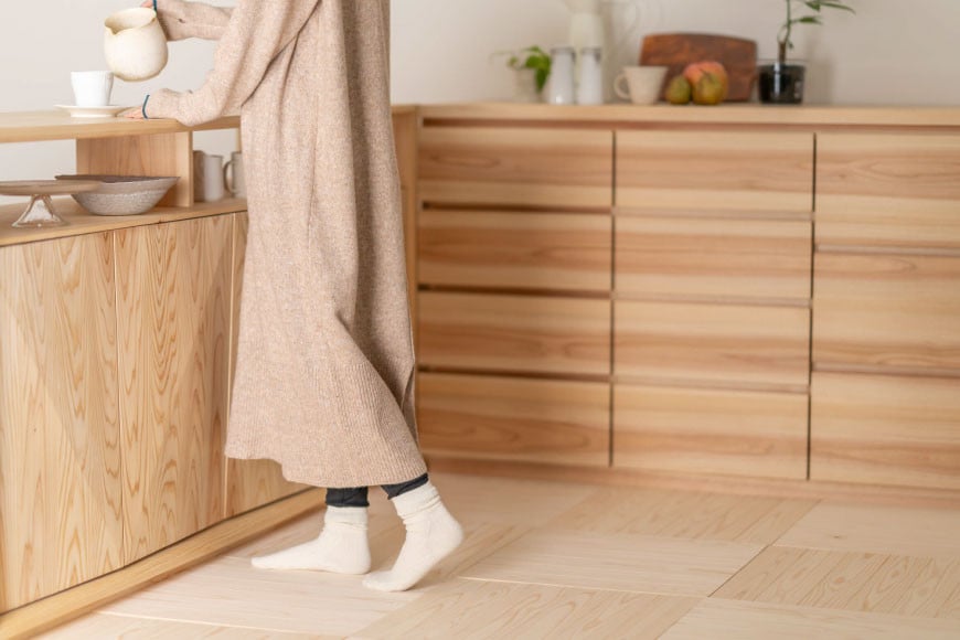 ウッドタイル ひだまりタイル 48cm×48cm クリア 8枚入 [丸平木材 宮城県 南三陸町 30bf0001] タイル 木材 木 DIY ウッドパネル セット 杉 家具 フローリング 無垢材 木目 リフォーム