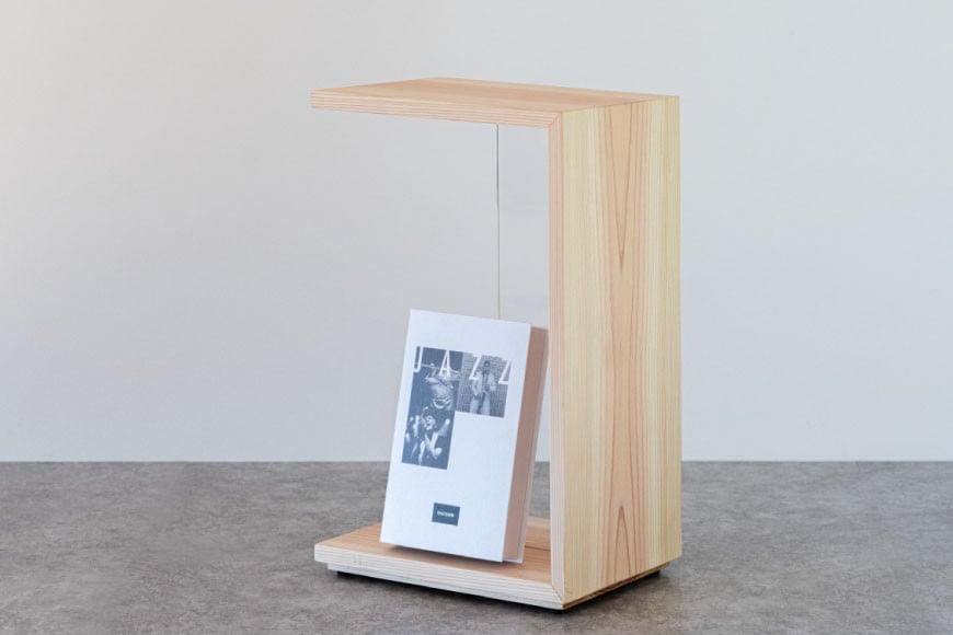 サイドテーブル 木製 Grain Side Table クリア 1点 [丸平木材 宮城県 南三陸町 30bf0002-c] おしゃれ 木 インテリア 杉 日本製 木目 コンパクト 無垢 黒 国産 新生活 一人暮らし 収納