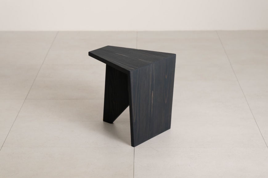 家具 椅子 Grain Stool 黒森 1点 [丸平木材 宮城県 南三陸町 30bf0005-a] スツール おしゃれ 木製 木 インテリア 杉 日本製 木目 コンパクト 無垢 黒 国産 新生活 一人暮らし