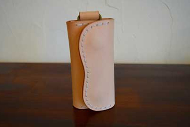 高級牛革 手縫い キーケース  (ナチュラル) 革細工工房ROVER（ローバー） 牛革 革 レザー