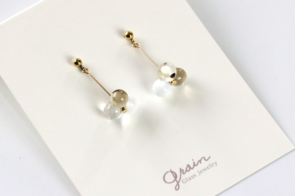 3tenピアス 【白mix】ガラスジュエリー Glass Jewelry grain アクセサリー 秋田