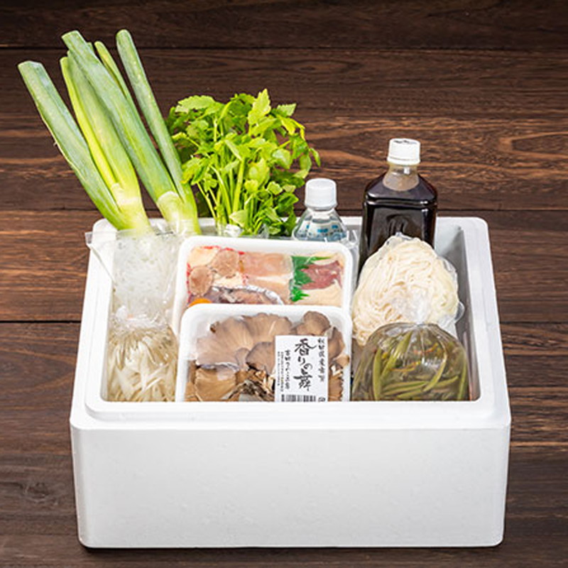 白神特選 じゅんさい鍋セット じゅんさい美人 2～3人前 セット 詰め合わせ じゅんさい 白神地鶏肉 稲庭うどん 鶏鍋 鍋セット 地鶏 鍋 スープ 具材 野菜付き 鍋物 ジュンサイ 秋田県 能代市