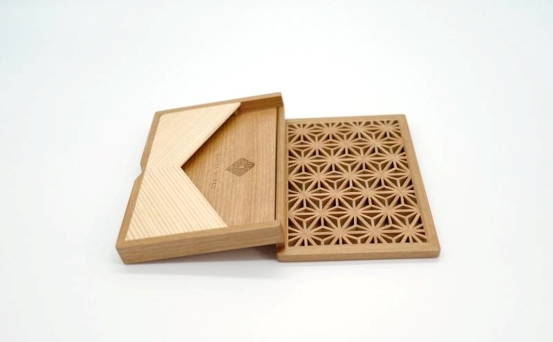 秋田杉とヤマザクラの 組子入りカードケース “Enishi” 名刺入れ 木製 