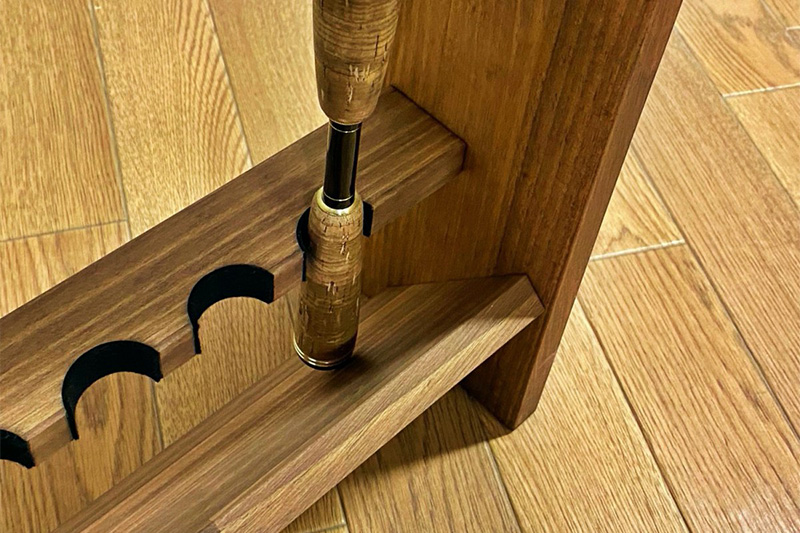 ロッドスタンド 片面10本用【本体：ブラウン】【フェルト：ブラック】