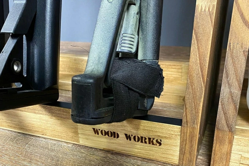 ライフルスタンド 3丁掛とマガジンラック4段のセット【本体：ライトブラウン】