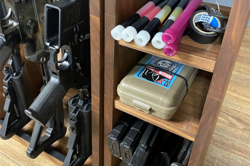 ライフルスタンド 3丁掛とマガジンラック4段のセット【本体：ブラウン】