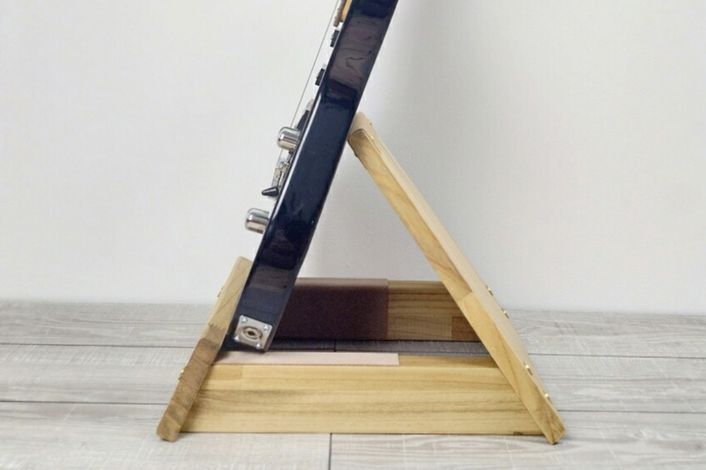 ギタースタンド 1本掛 エレキギター用【本体：ライトブラウン】