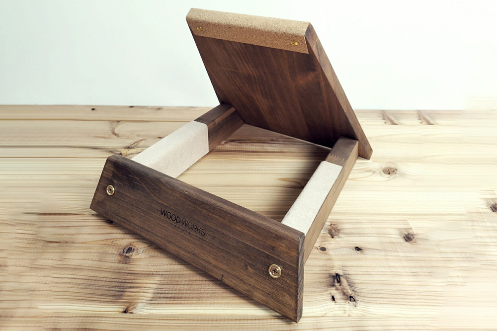 ギタースタンド 1本掛 エレキギター用【本体：ブラウン】