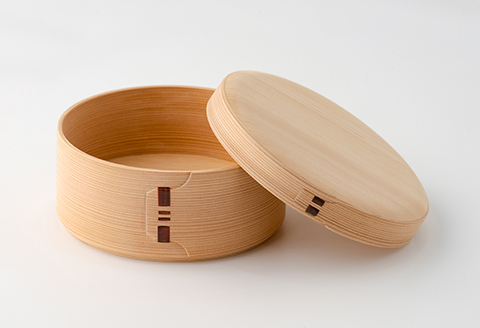 【大館曲げわっぱ】白木　丸弁当箱(五寸)※Ｔ字型仕切付き 【配送日指定不可】　265P6009