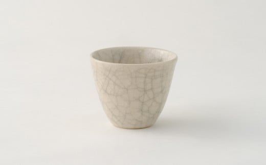 50P6602 氷裂貫入釉ぐい呑み桐箱入り