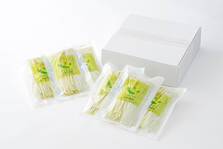75P5502 朝採れ枝豆と減農薬米でつくった「えだまめん(米麺)」