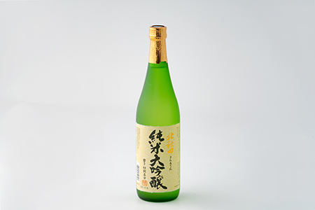 110P4002 【地酒】北鹿純米大吟醸「北秋田」と曲げわっぱぐい呑み２個セット