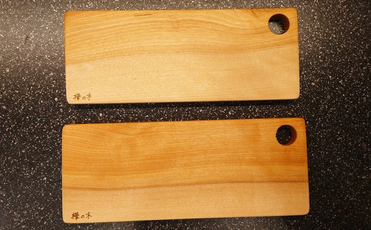 樺の小さなカッティングボード無垢材バターナイフ（右利き用）のセット（スクエアタイプ・小）　65P7308【山仁物産(株)】