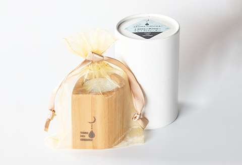 105P7301 十和田石と秋田杉のアロマディフューザー(雫型)