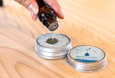 携帯用十和田石のアロマストーンと秋田杉の精油セット　125P7008