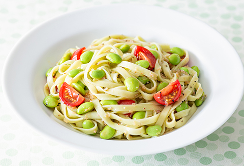 75P5502 朝採れ枝豆と減農薬米でつくった「えだまめん(米麺)」