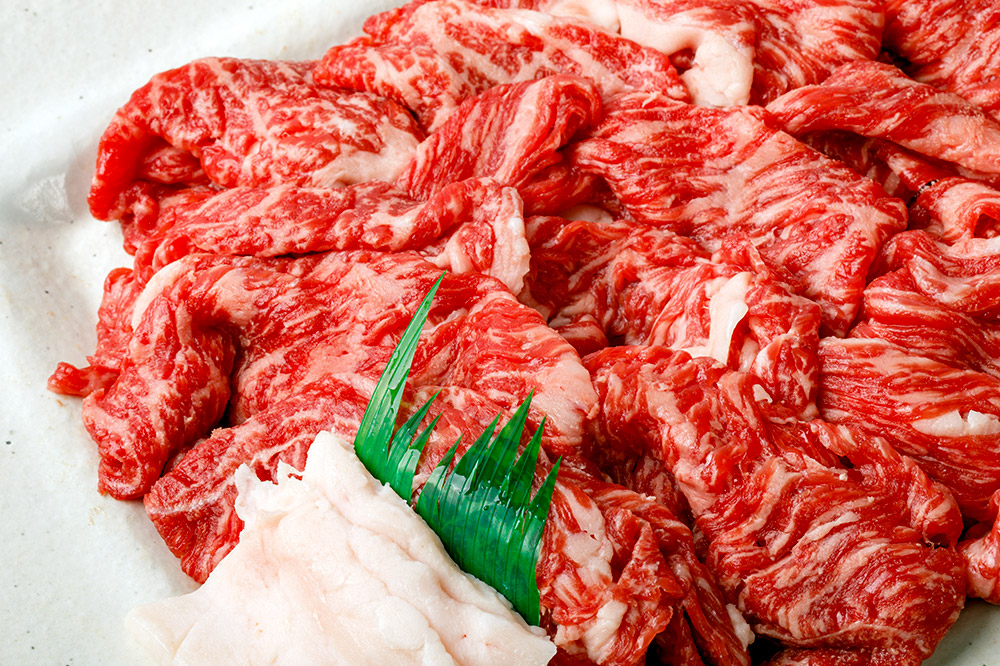 秋田錦牛 モモ肉 すき焼き用 約600g（600g×1パック）＋すき焼き用のたれ1本