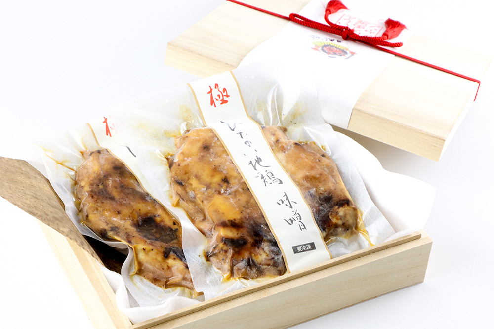 極 比内地鶏 味噌ステーキ 300g×2個セット 木箱入り 秋田県 男鹿市 男鹿ジャン