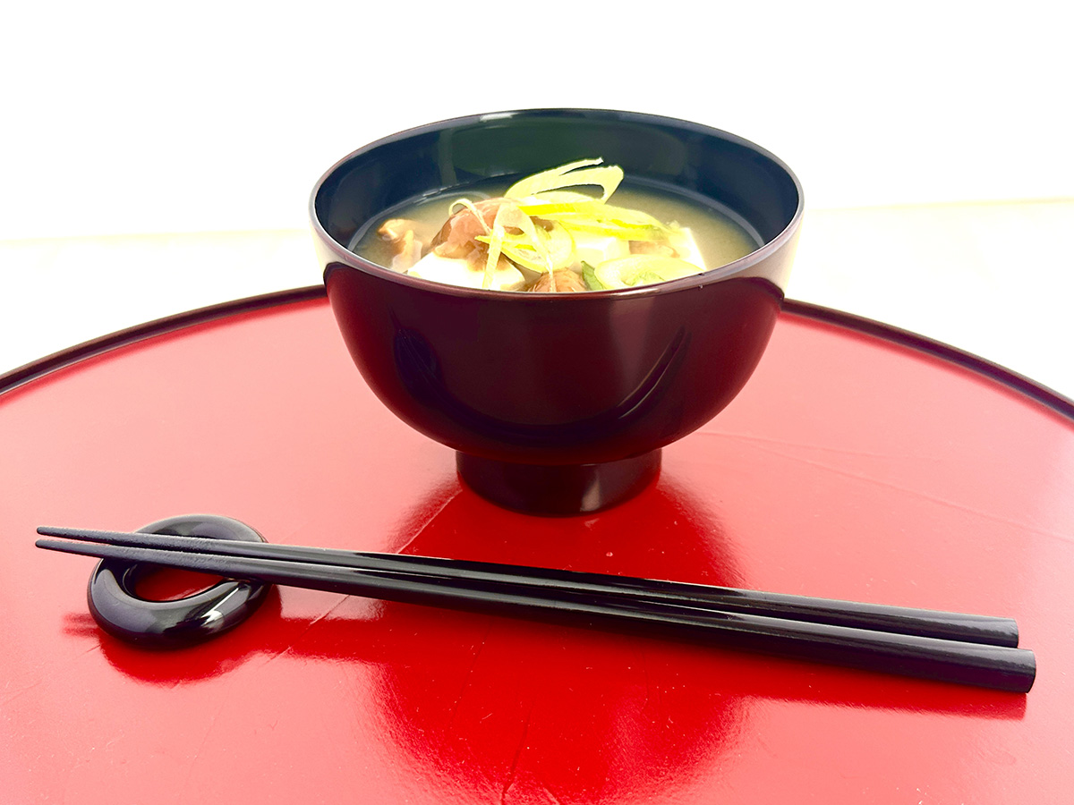 川連漆器 夫婦鉄鉢椀（本溜内黒・皆朱）紙箱入【(株)佐藤商事】[H2-5501]