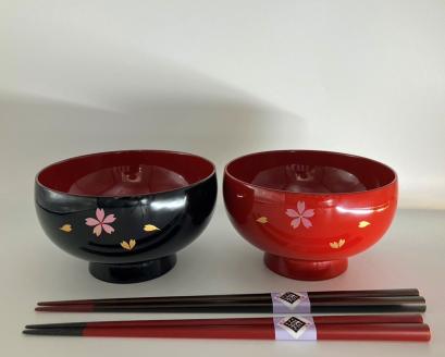 川連漆器 福汁椀 夫婦桜 塗分け箸セット 漆器 汁椀 福汁椀 夫婦椀 夫婦セット ペア 食器 和食器 日本製 伝統工芸 工芸品 秋田 秋田県 湯沢 【秋田県漆器工業協同組合】[H5-5401]