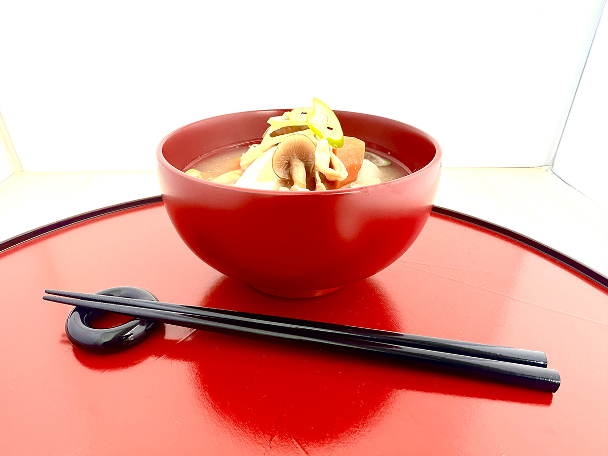 川連漆器 箸付夫婦4.4寸椀（銀朱・銀溜）紙箱入【(株)佐藤商事】[C4-5501]