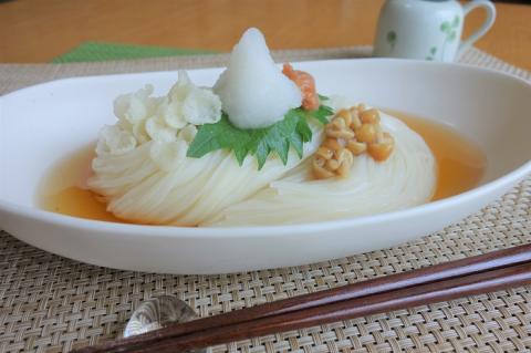 稲庭うどん 化粧箱入り 2人前×9袋【稲庭絹女うどん】[B2-0203]