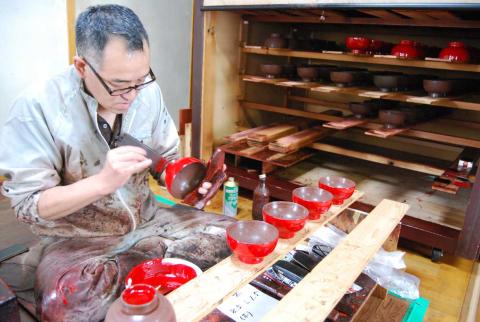 川連漆器×LED額縁【伝統と新しさの融合】慶流【株式会社たなか】[F8202]