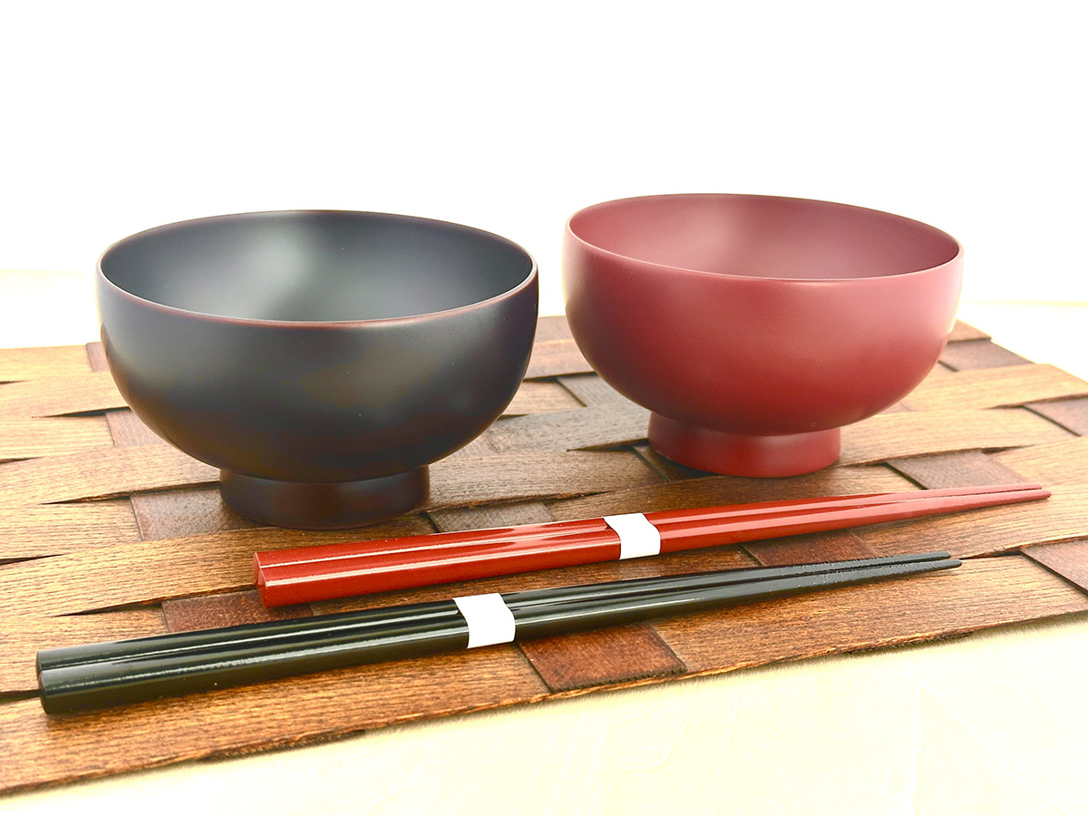 川連漆器 箸付夫婦坪汁椀（銀朱・銀溜）紙箱入【(株)佐藤商事】[H2-5502]