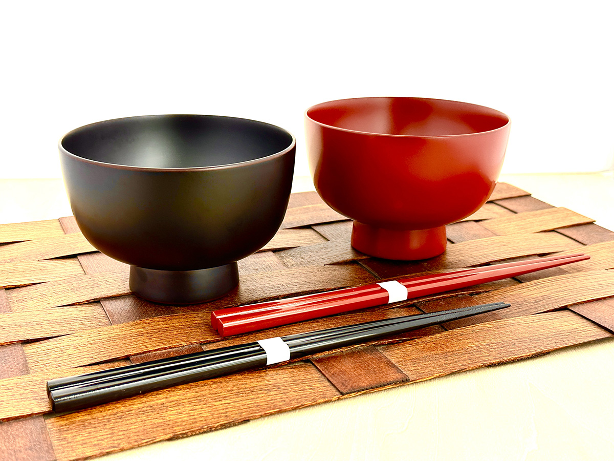 川連漆器 箸付夫婦鉄鉢椀（銀朱・銀溜）紙箱入【(株)佐藤商事】[H8-5501]
