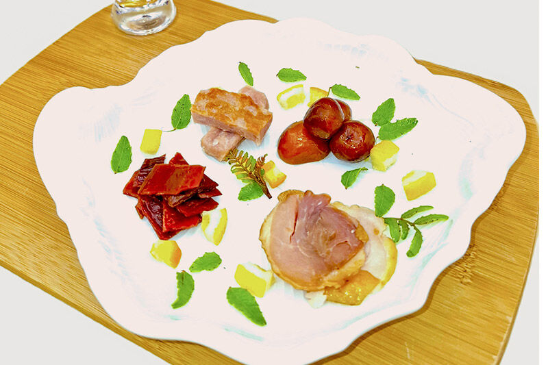 燻製屋チャコール 比内地鶏燻製味比べ 35g×5パック [燻製 おつまみ 比内地鶏 総菜 燻製セット 食べ比べ 詰合せ 燻製屋チャコール 秋田県 由利本荘市]