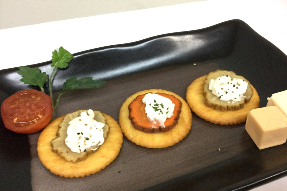 【 いぶりがっこ 】Ｌサイズ【物産中仙】