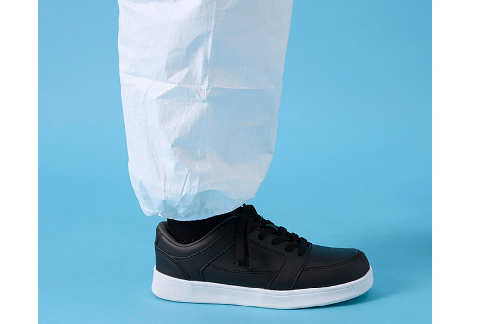 タイベック（R)製 ジャンパー、ズボンセット（L）