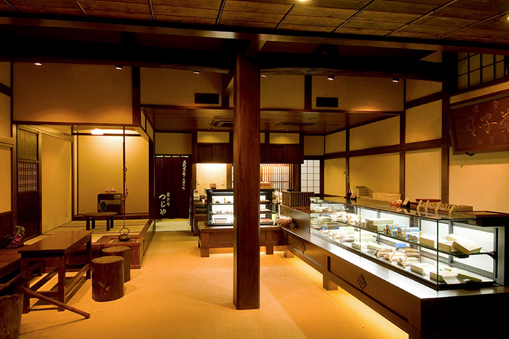 とうふかまぼこ・三杯もち（赤あん・ごまあん）小3本 詰め合わせ【菓子司つじや】