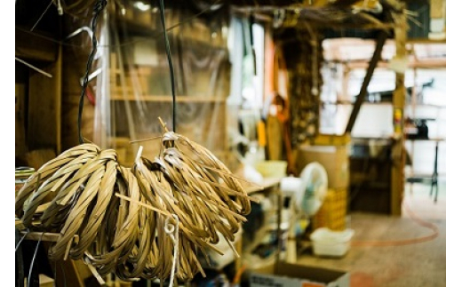 天然秋田杉 花手桶・柄杓 (竹タガ) 国産 職人手作り ひしゃく 天然木 木製 日本製 職人 手作り お墓参り用品 墓参用 お盆用品 お彼岸用