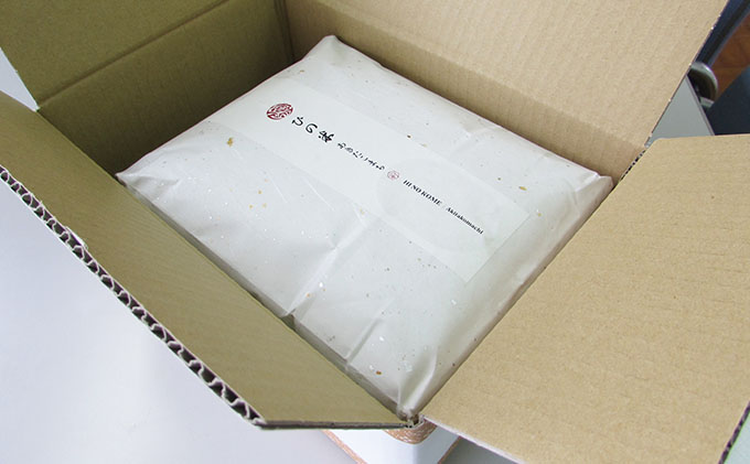 新米 米 お米 《定期便》4kg×3ヶ月 秋田県産 あきたこまち 玄米 2kg×2袋 神宿る里の米「ひの米」（お米 小分け）