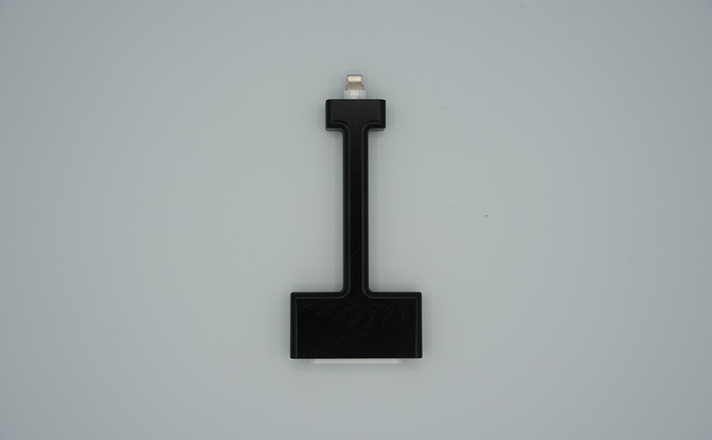 HDMI変換アダプタ用 脱線防止カバー 長辺／短辺（メッキ加工処理・シルバー・黒より選択） カバー アダプタ ケーブル Apple純正 断線防止 短辺／メッキ