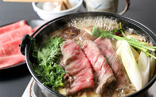 山形牛A4-5 すきやき用 700g(肩ロース300g・モモ400g) FZ19-308